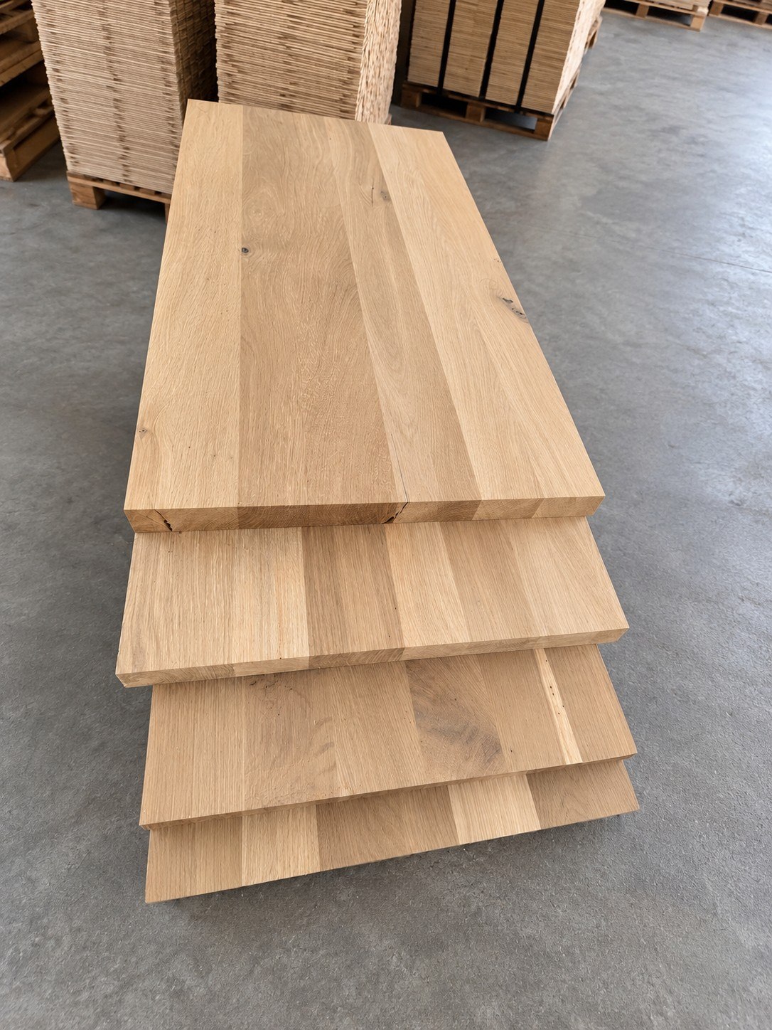 Oak worktops · Edge detail — edited product photograph