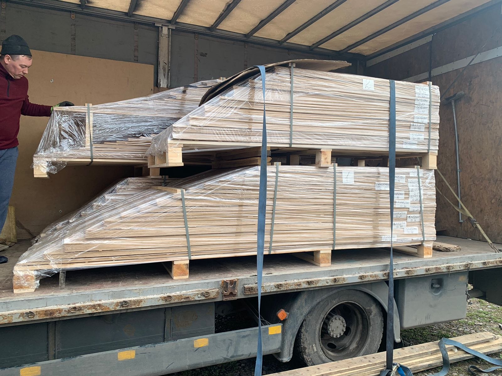 Packed oak lamellas from the original Lumber Eco Tec product gallery