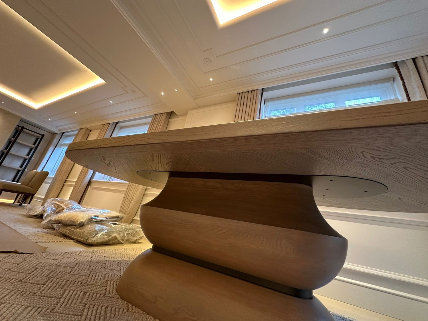 Solid oak table · Profile
