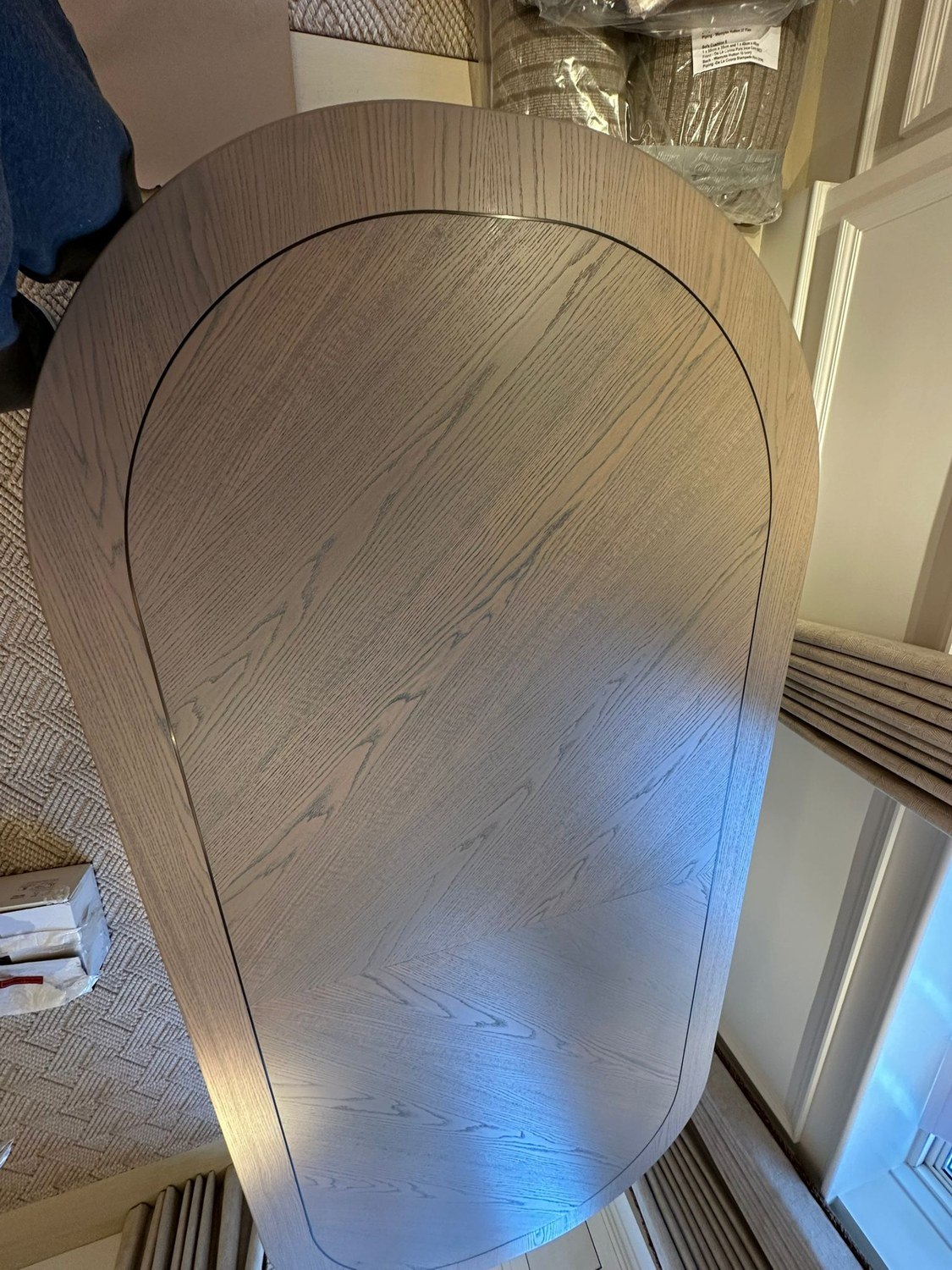 Oak tabletop · Overall shape